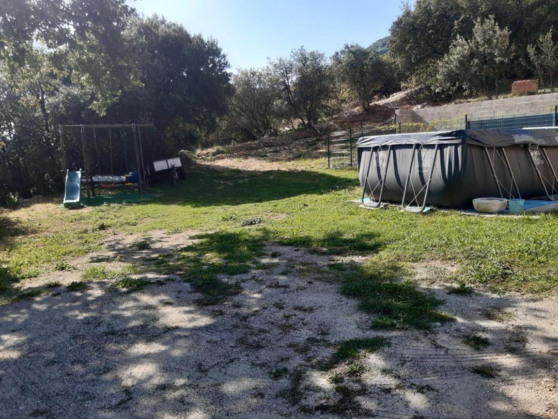 Le Calme Apartamento Viviers Exterior foto