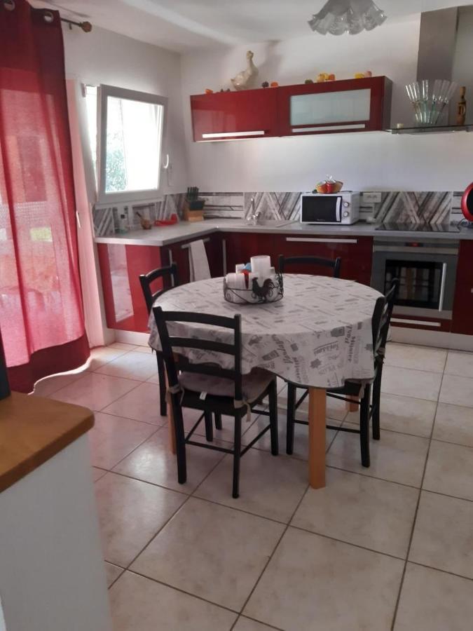 Le Calme Apartamento Viviers Exterior foto